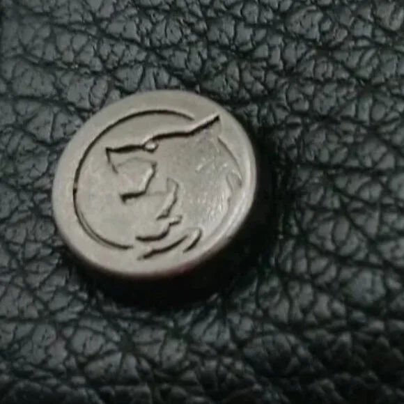 The Witcher Kaer Morhen Logo Bifold Wallet -New With Tags Black - Picture 7 of 9